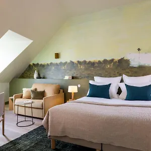 Beaumarchais Hotel